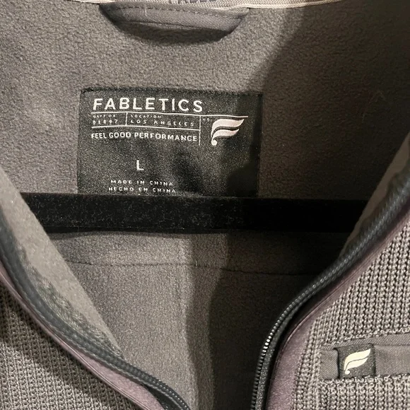 Women’s Large Fabletics Pace Knit Jacket
In Charcoal - Picture 8 of 9
